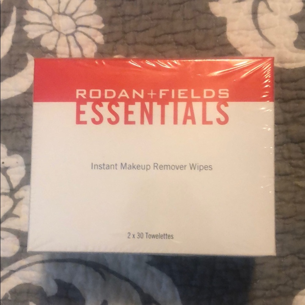 NEW Rodan & Fields Makeup Remover Wipes